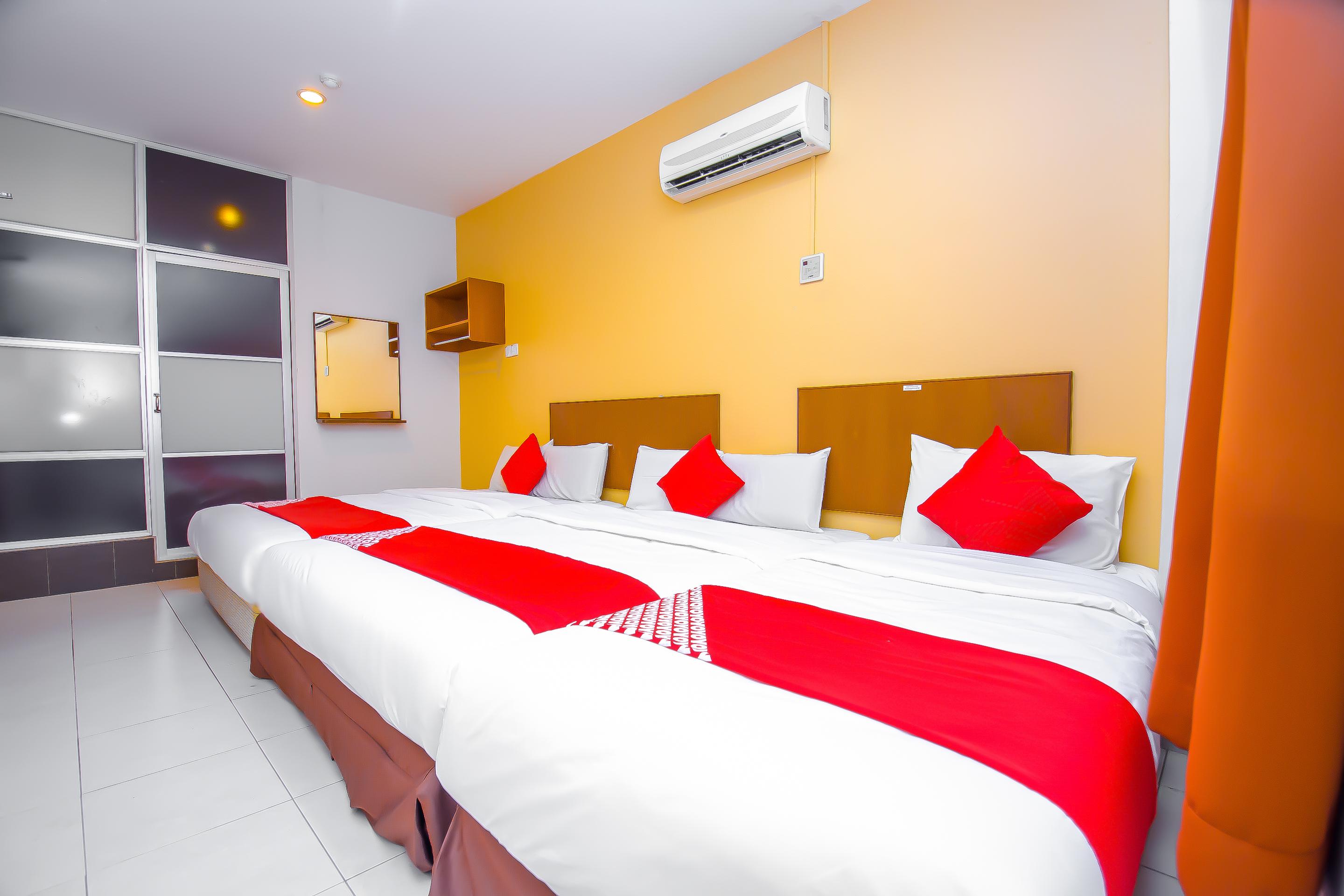 Oyo 582 Hotel Walk Inn Kampong Pasir Puteh  Екстер'єр фото