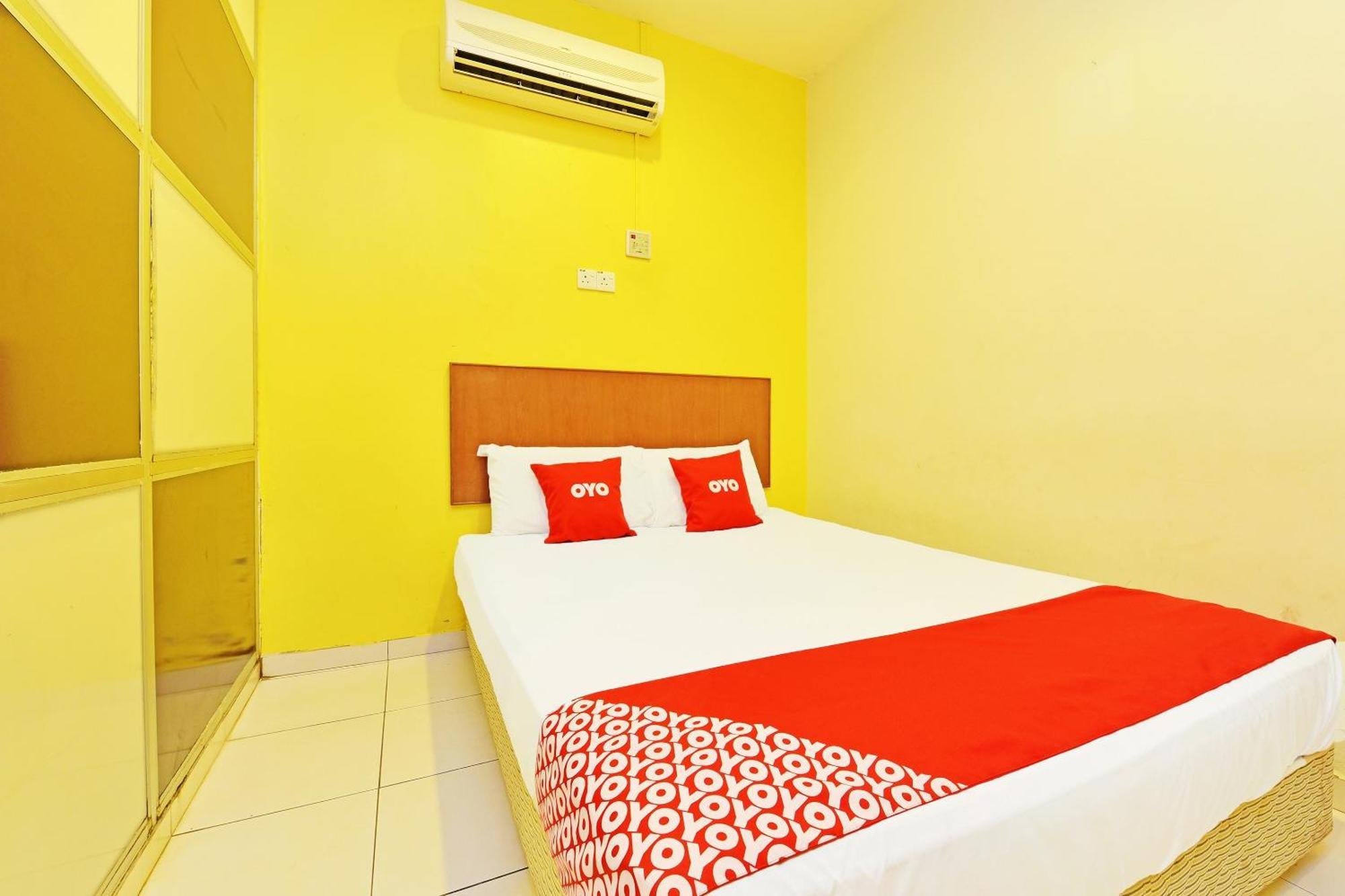 Oyo 582 Hotel Walk Inn Kampong Pasir Puteh  Екстер'єр фото