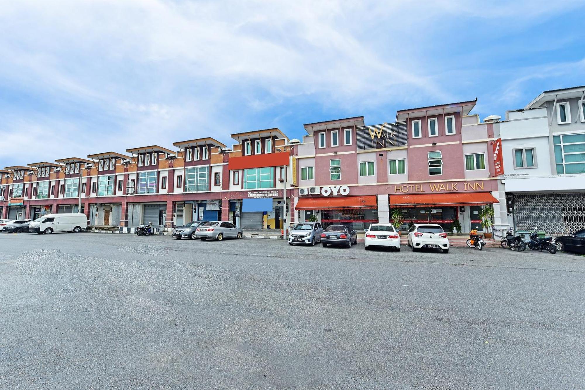 Oyo 582 Hotel Walk Inn Kampong Pasir Puteh  Екстер'єр фото